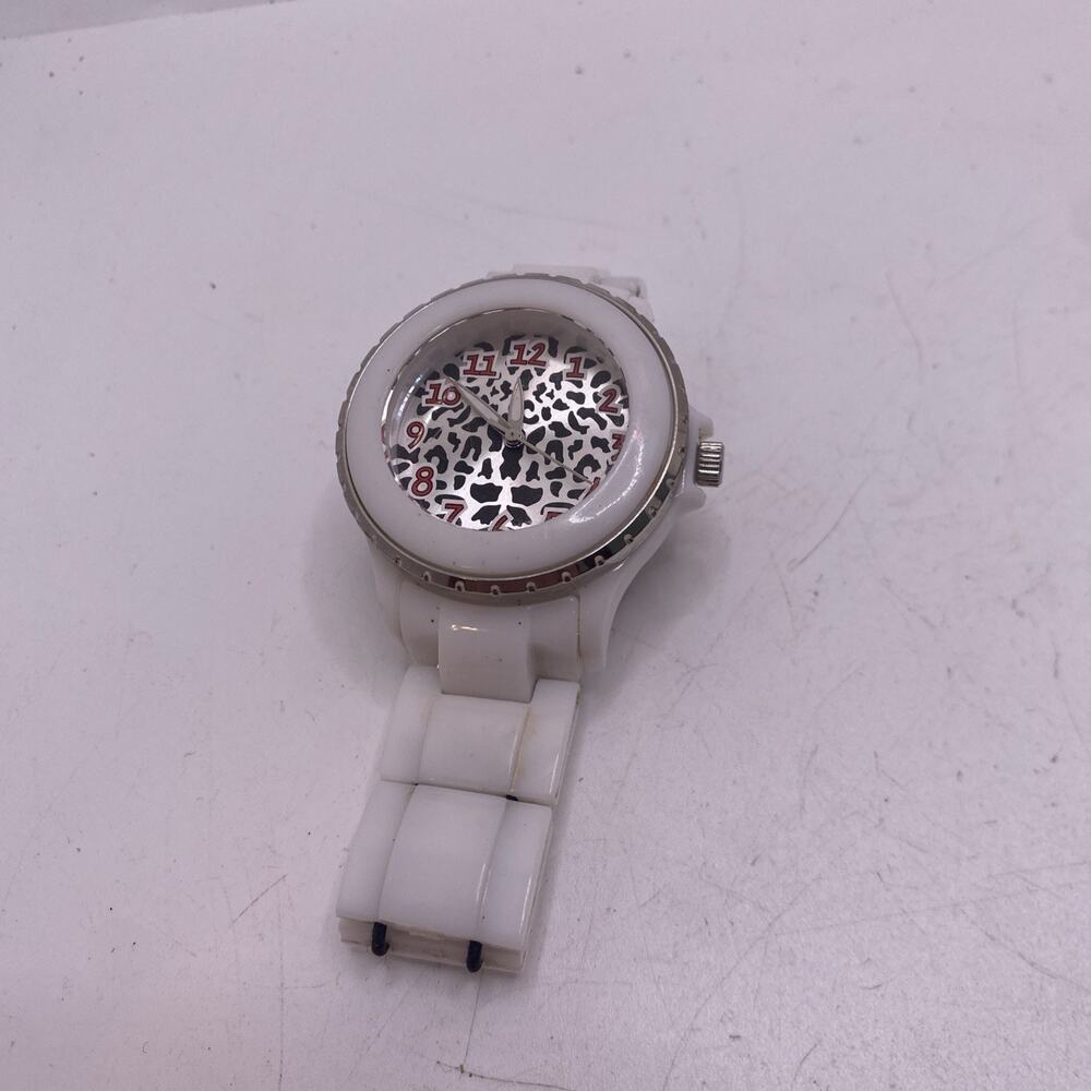 Womens White Black Read White Beaded Watch New Battery